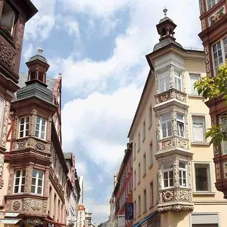 Apartment Stilvolle Altstadtwohnung Mit 2 Schlafzimmern